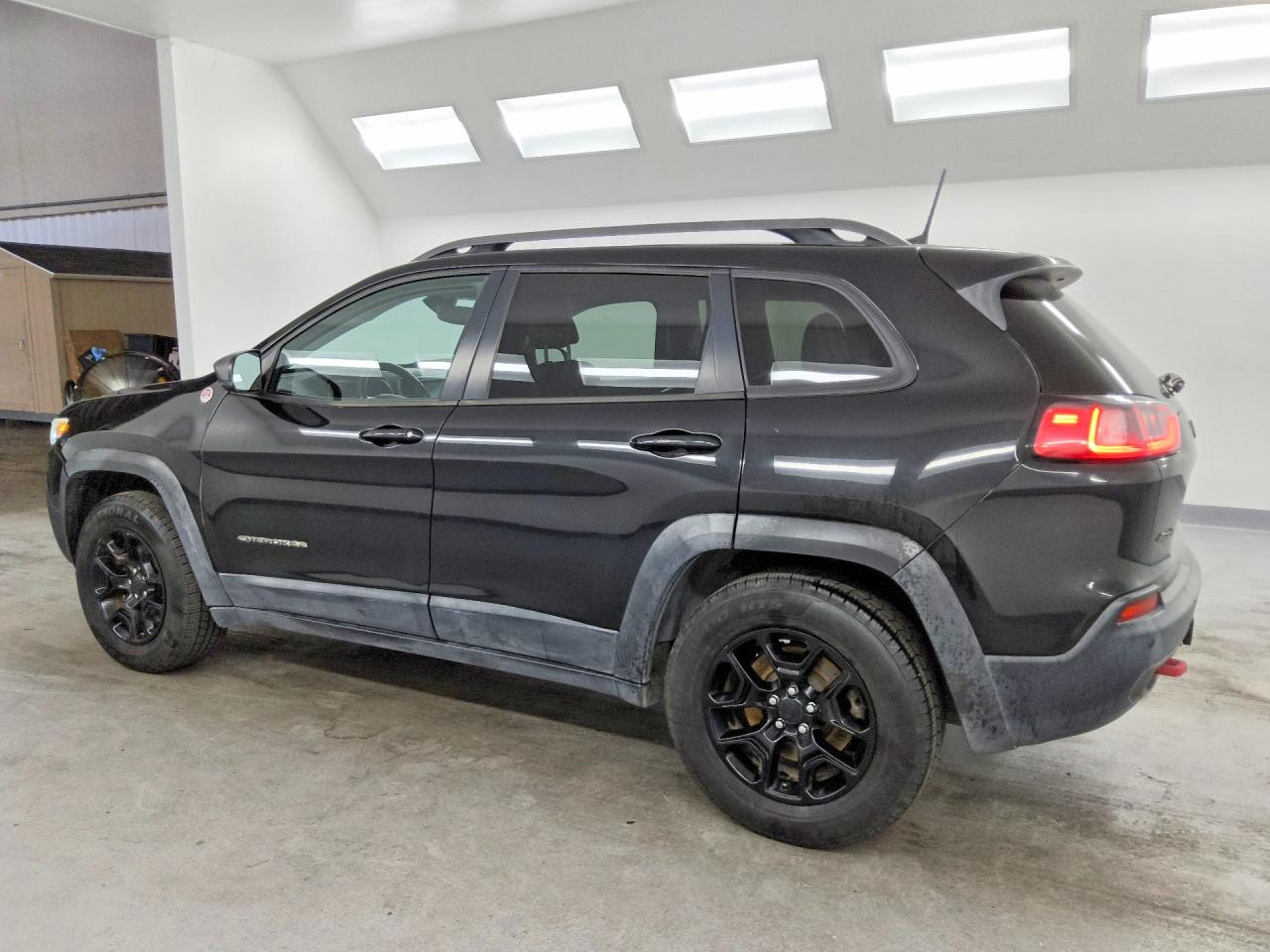 2019 JEEP CHEROKEE TRAILHAWK — снимка 2