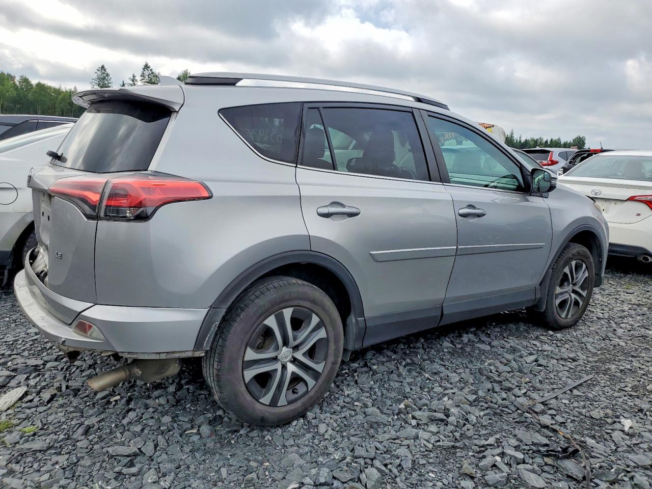 2017 TOYOTA RAV4 LE — снимка 3