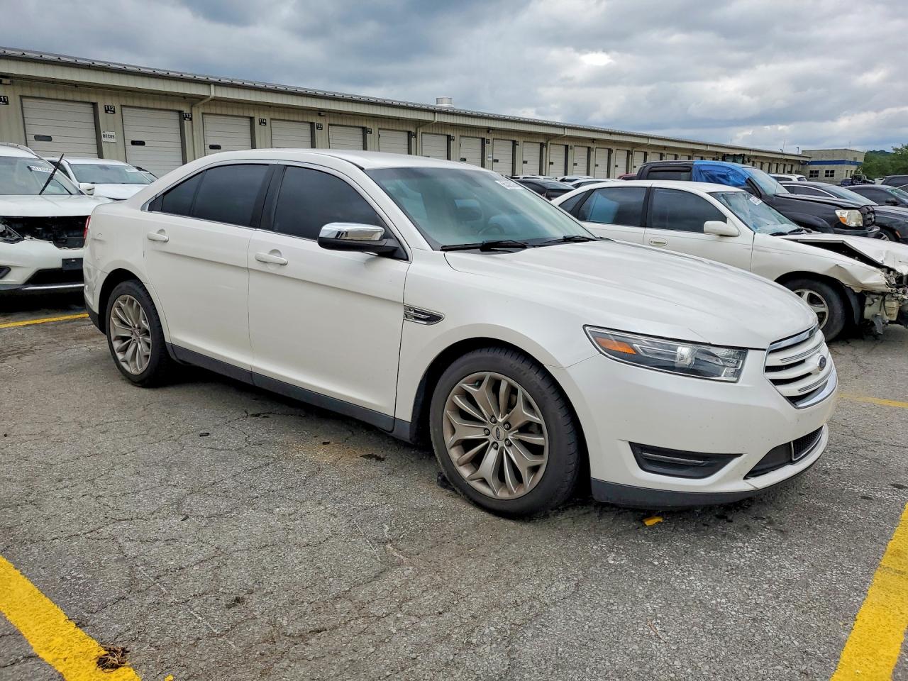 2015 FORD TAURUS LIMITED — снимка 4