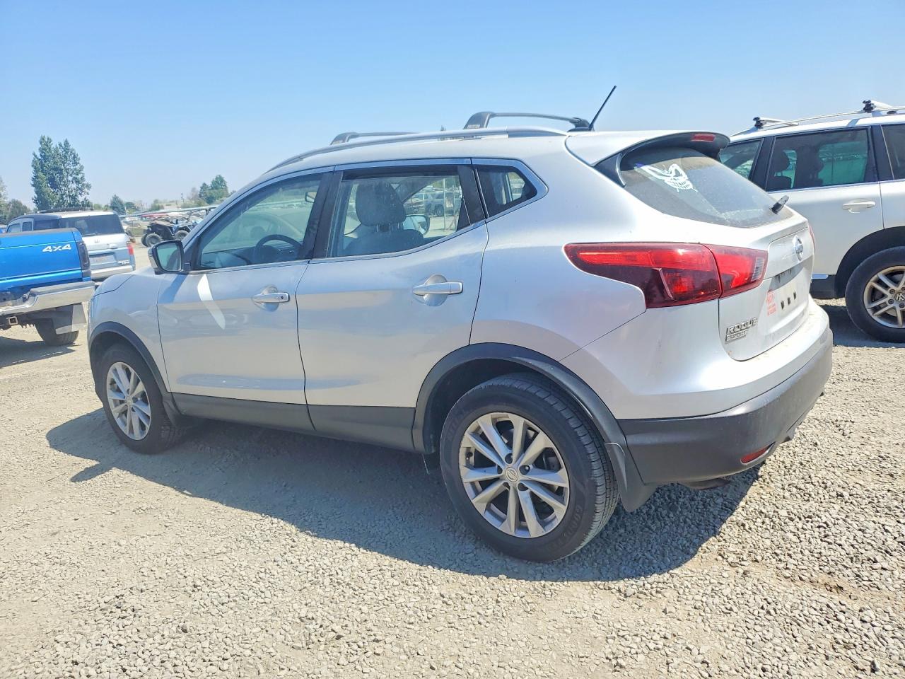 2018 NISSAN ROGUE SPORT SV — снимка 2