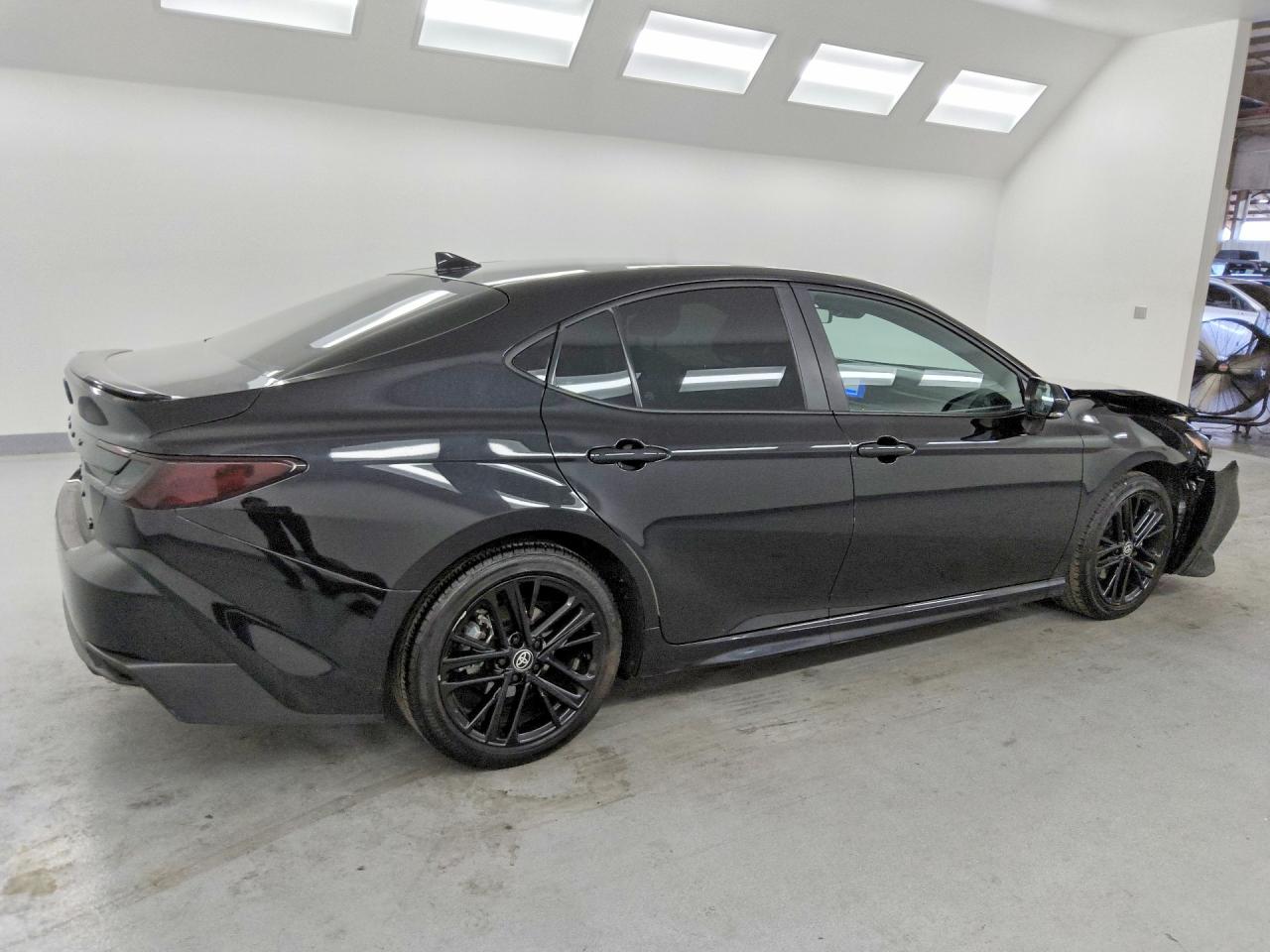 2025 TOYOTA CAMRY SE — снимка 3