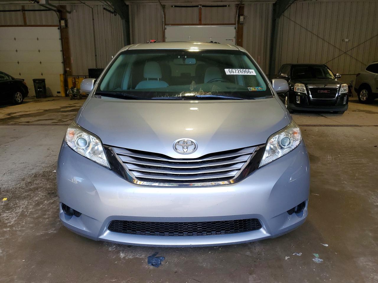 2015 TOYOTA SIENNA LE — снимка 5