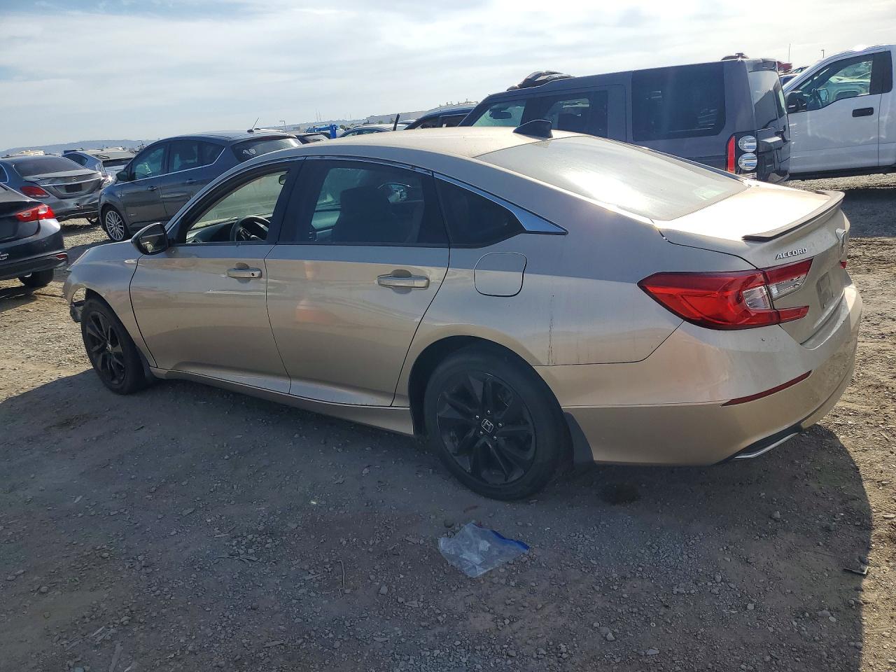 2018 HONDA ACCORD LX — снимка 2