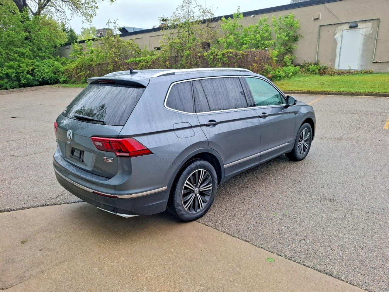 2020 VOLKSWAGEN TIGUAN SEL PREMIUM R-LINE — снимка 4