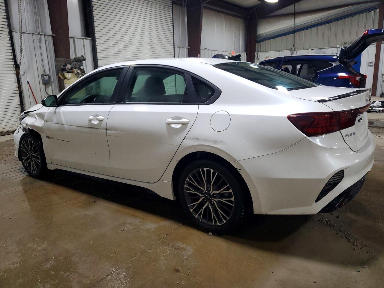 2023 KIA FORTE GT LINE — снимка 2