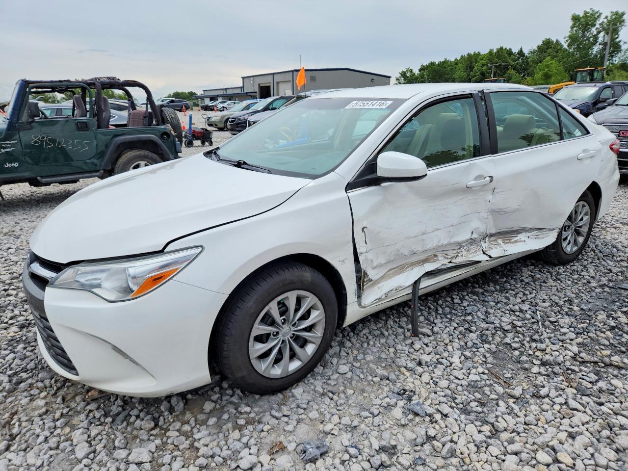 2015 TOYOTA CAMRY LE
