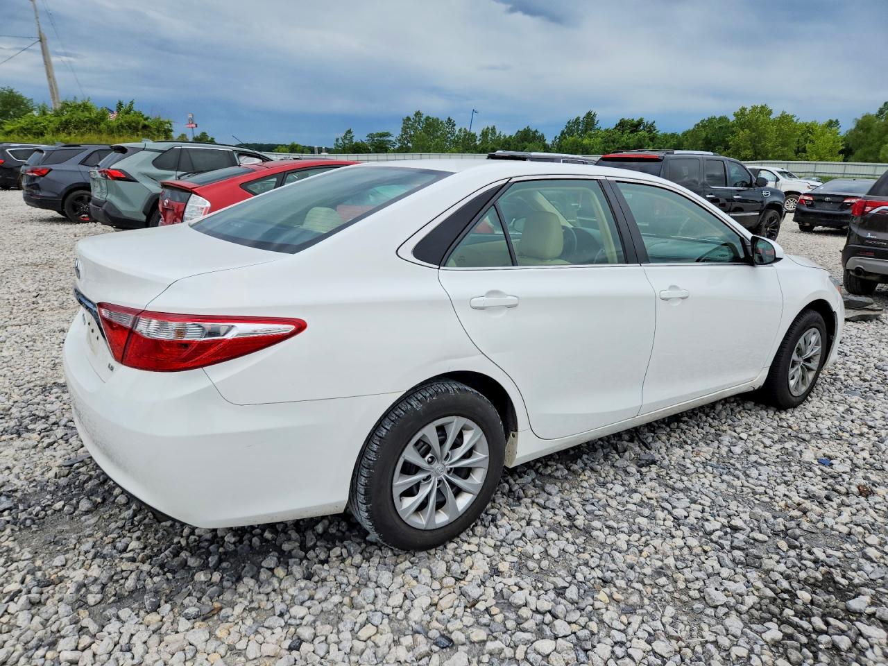2015 TOYOTA CAMRY LE — снимка 3