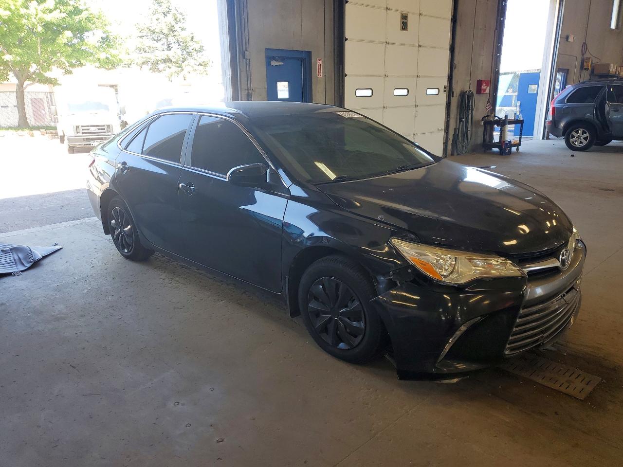 2015 TOYOTA CAMRY LE — снимка 4