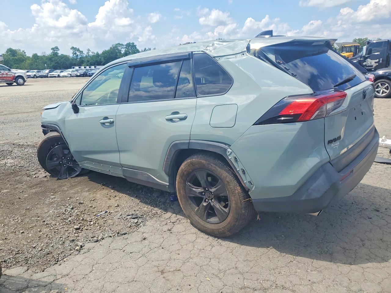 2019 TOYOTA RAV4 XLE — снимка 2