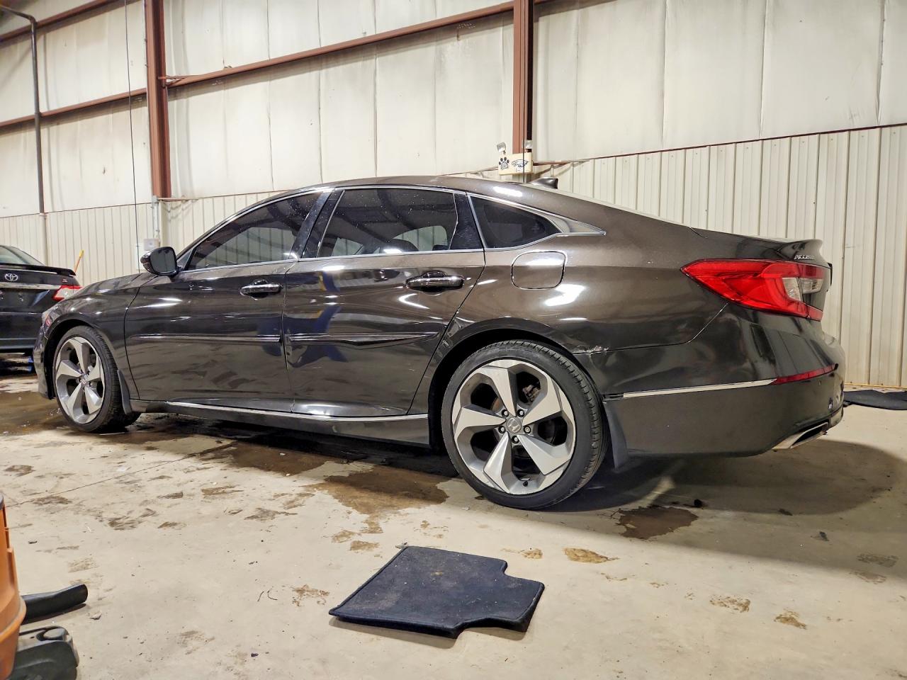 2018 HONDA ACCORD TOURING — снимка 2