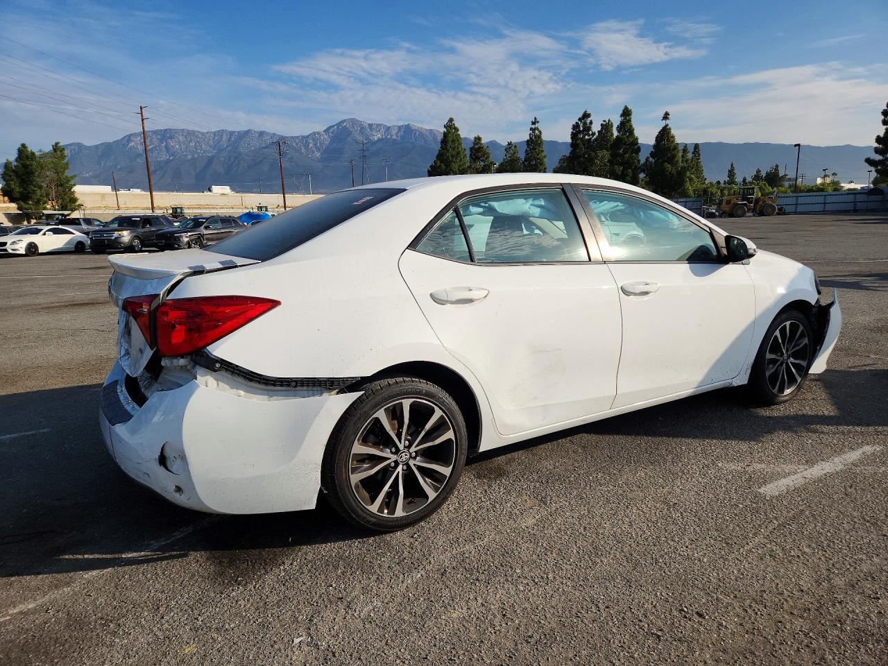 2017 TOYOTA COROLLA SE — снимка 3