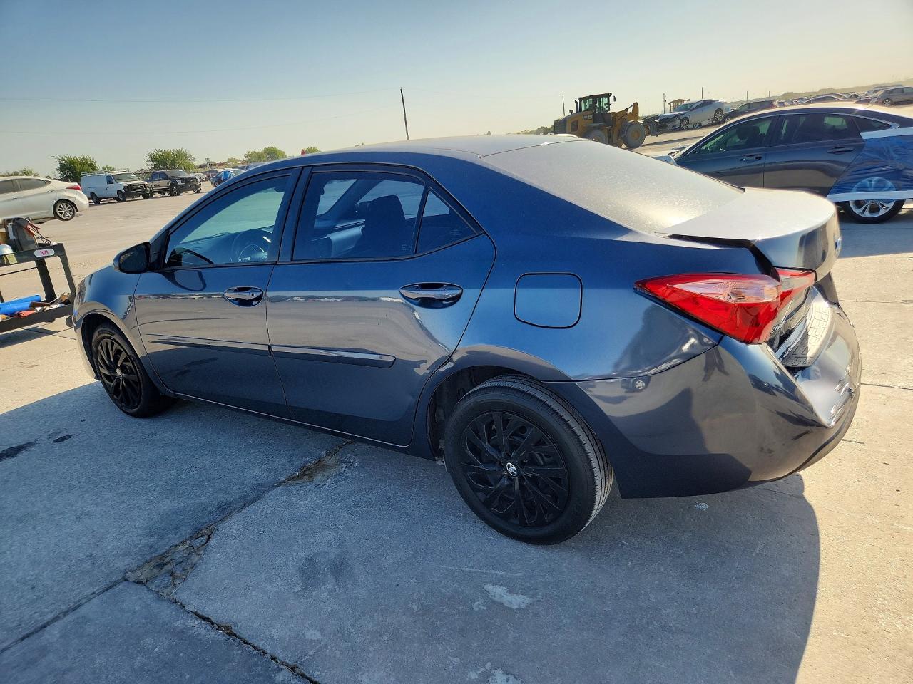 2017 TOYOTA COROLLA LE — снимка 2