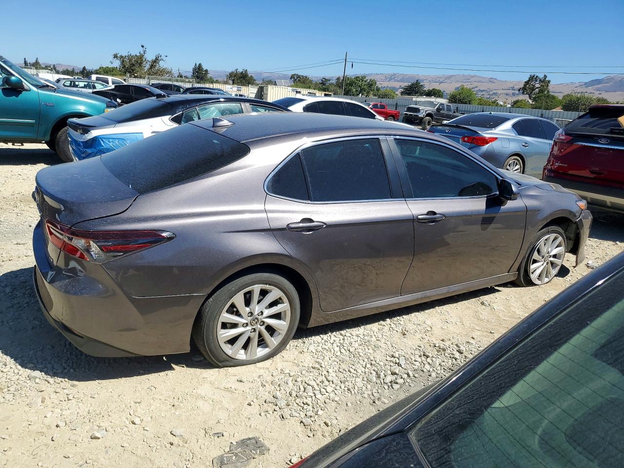 2022 TOYOTA CAMRY LE — снимка 3