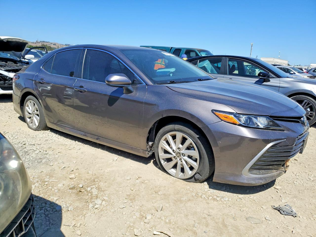 2022 TOYOTA CAMRY LE — снимка 4