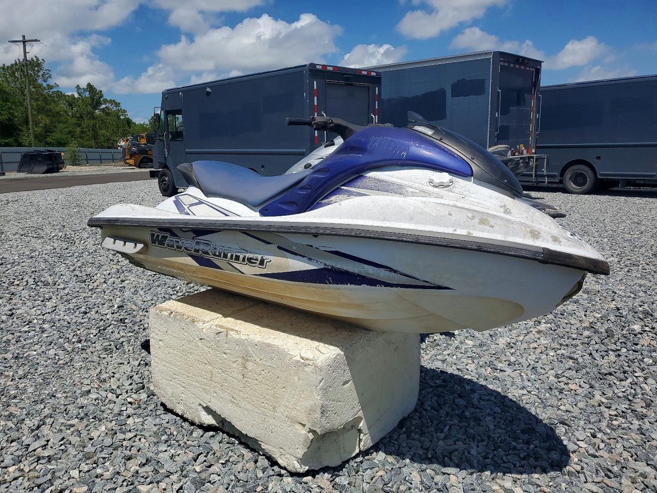 2001 YAMAHA JET SKI