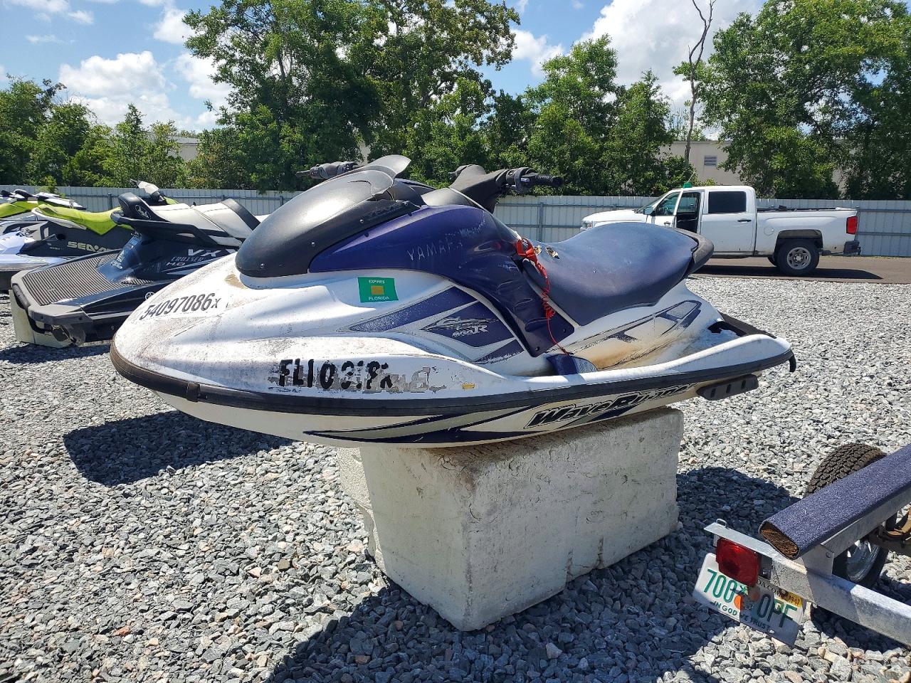 2001 YAMAHA JET SKI — photo 2