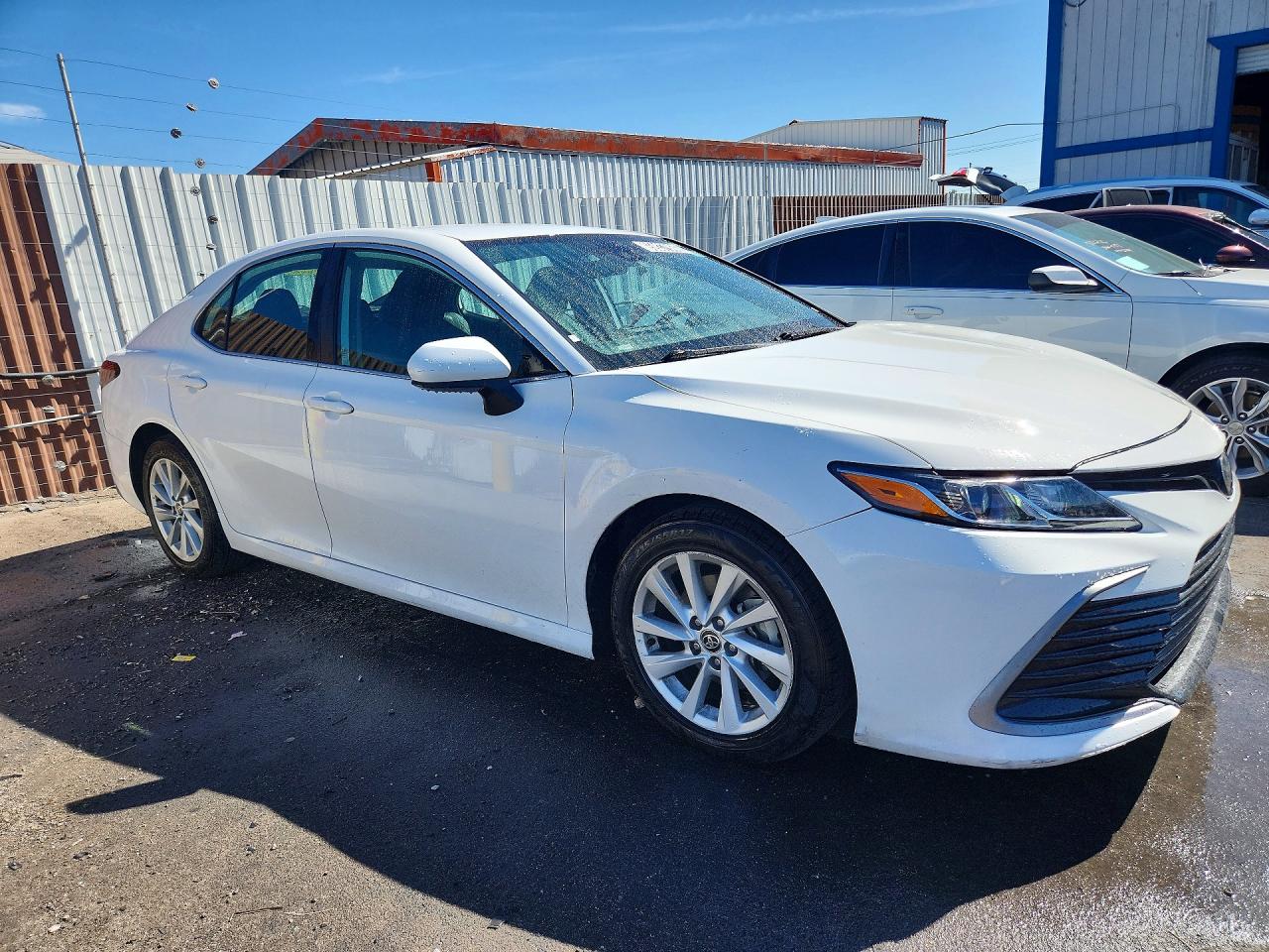 2022 TOYOTA CAMRY LE — снимка 4