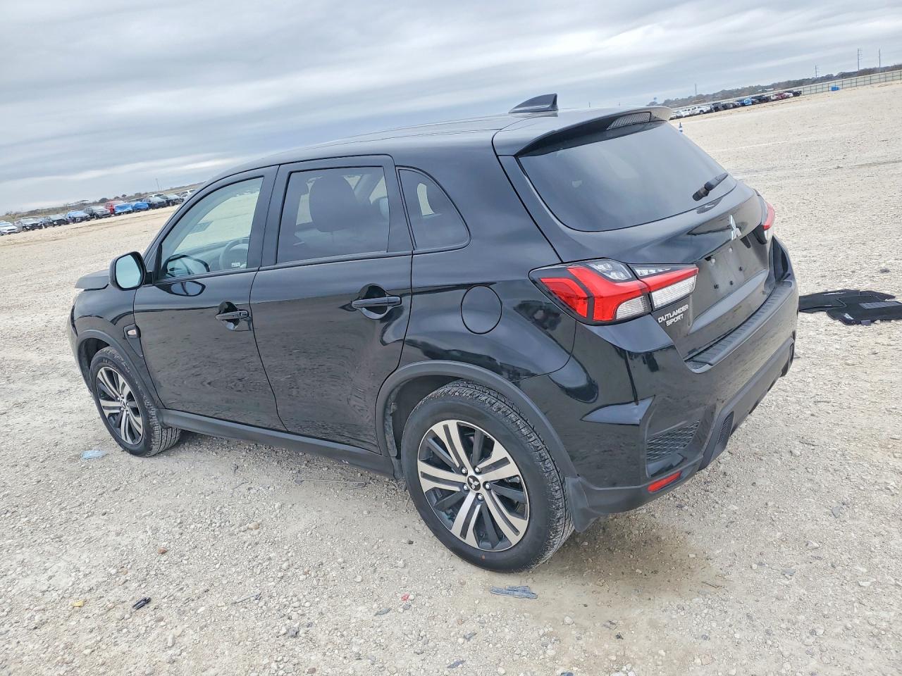 2026 MITSUBISHI OUTLANDER SPORT — снимка 2