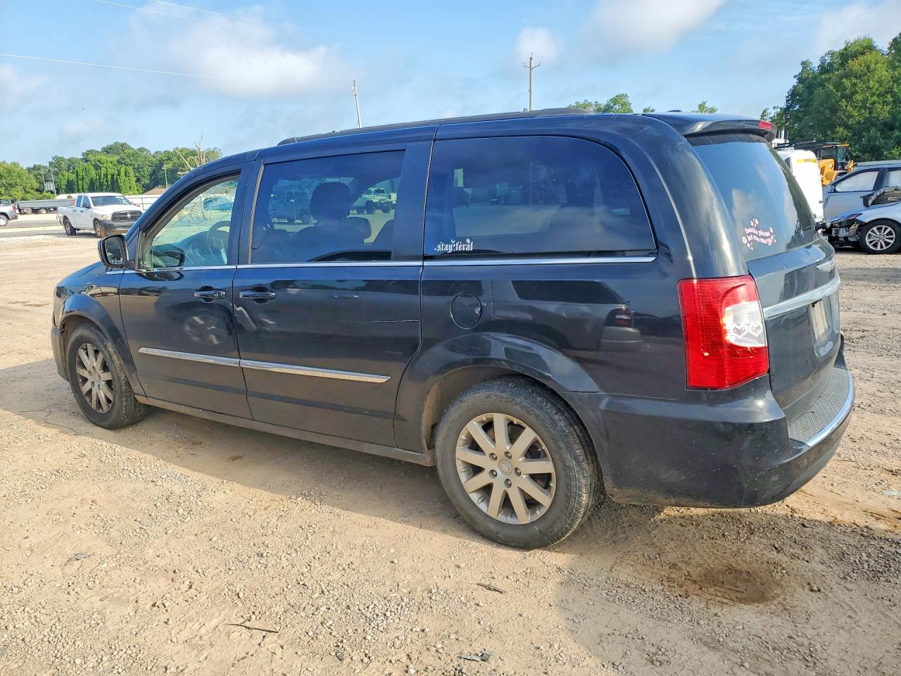 2016 CHRYSLER TOWN & COUNTRY TOURING — снимка 2