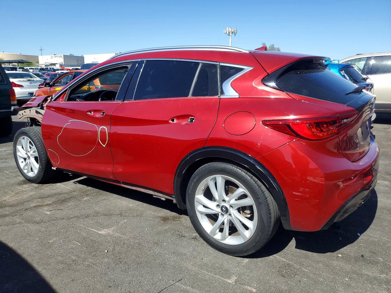 2019 INFINITI QX30 LUXE — снимка 2