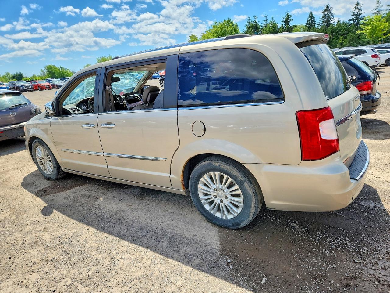 2015 CHRYSLER TOWN&COUNT — снимка 2