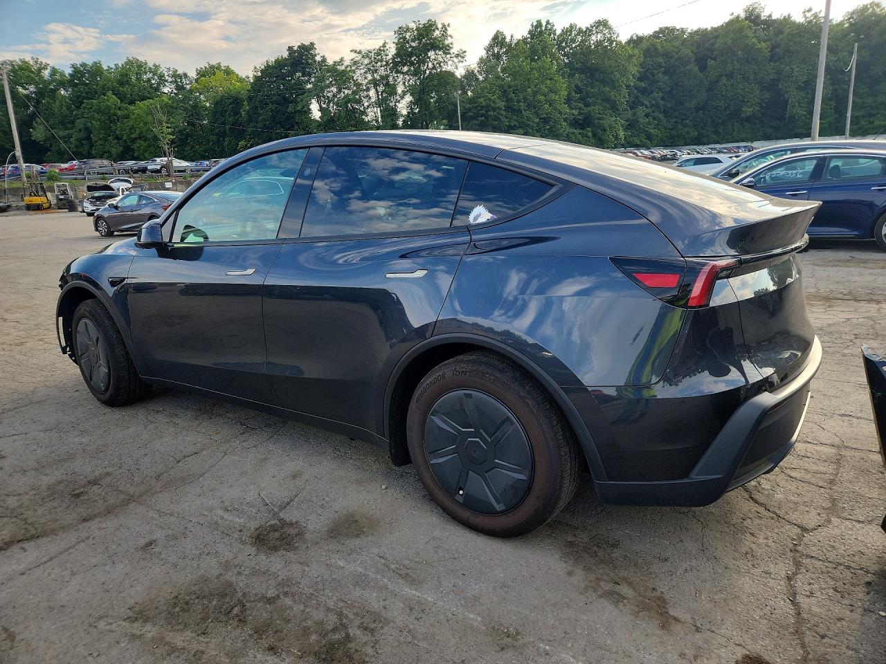2026 TESLA MODEL Y — снимка 2