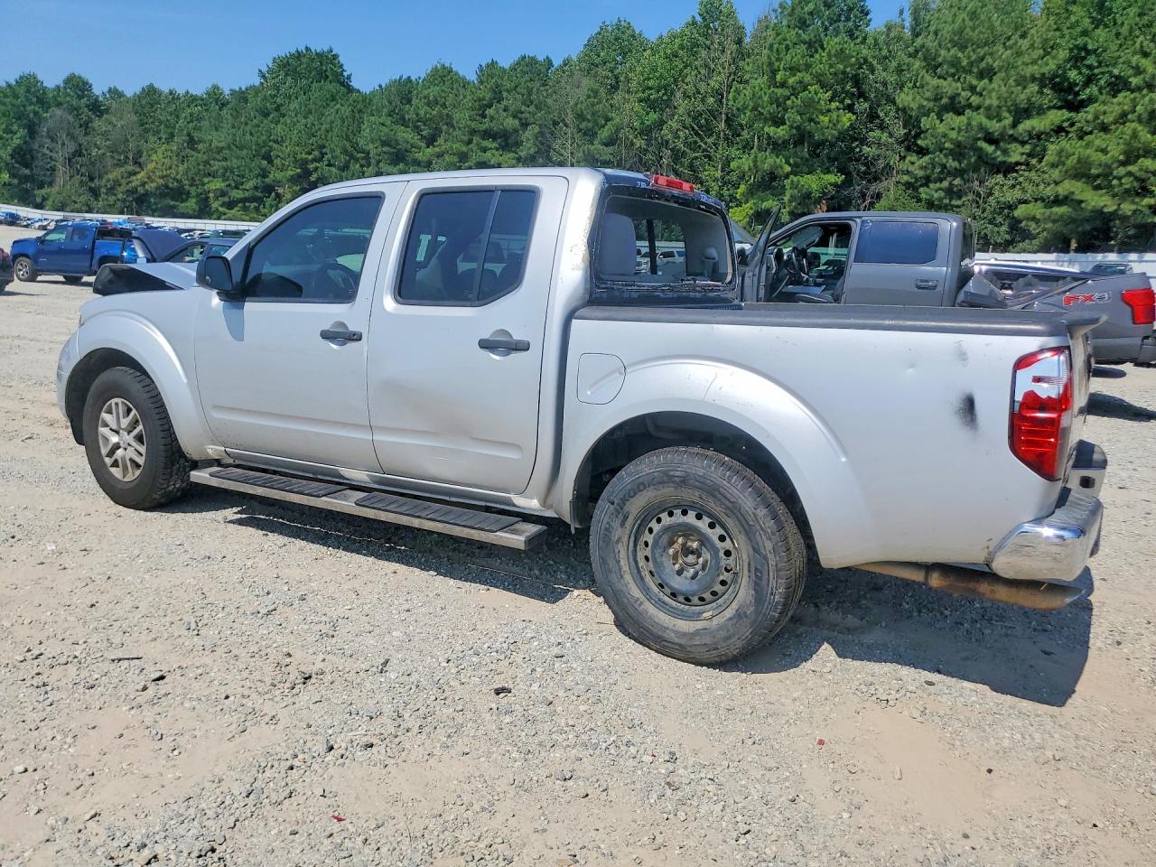 2018 NISSAN FRONTIER SV — снимка 2