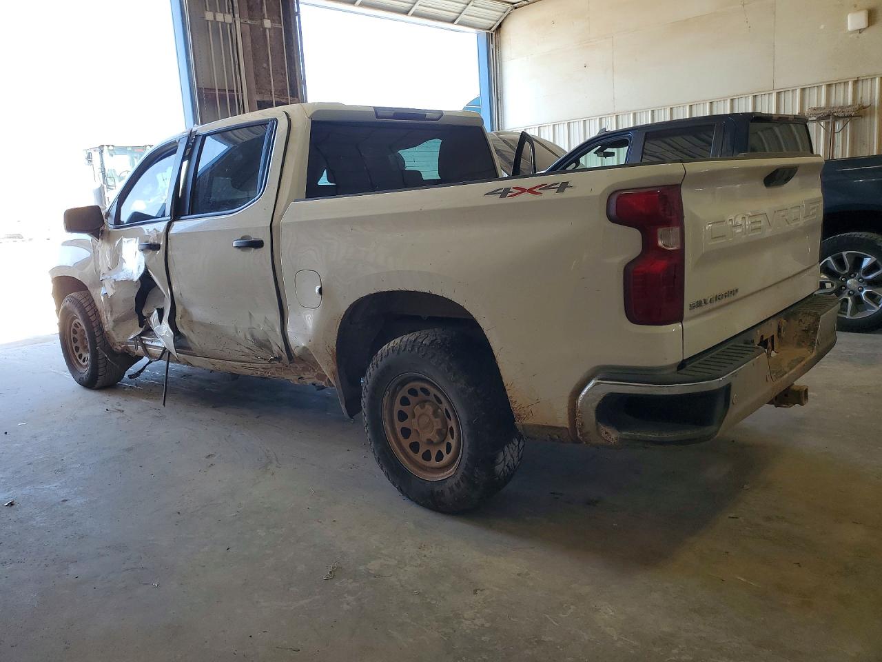 2023 CHEVROLET SILVERADO K1500 — снимка 2