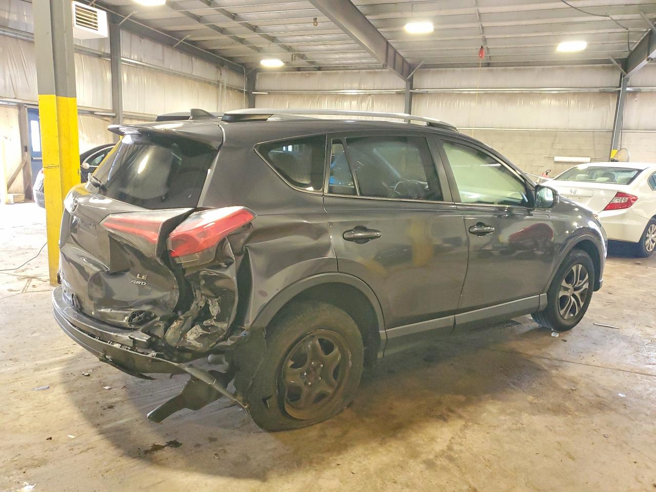 2018 TOYOTA RAV4 LE — снимка 3