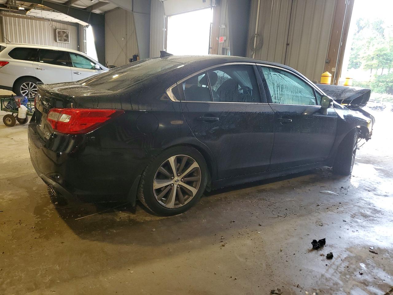 2018 SUBARU LEGACY 3.6R LIMITED — снимка 3
