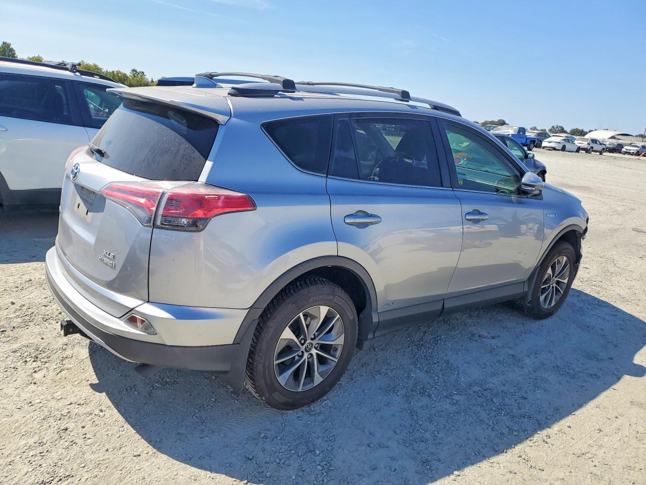 2017 TOYOTA RAV4 HYBRID XLE — снимка 3