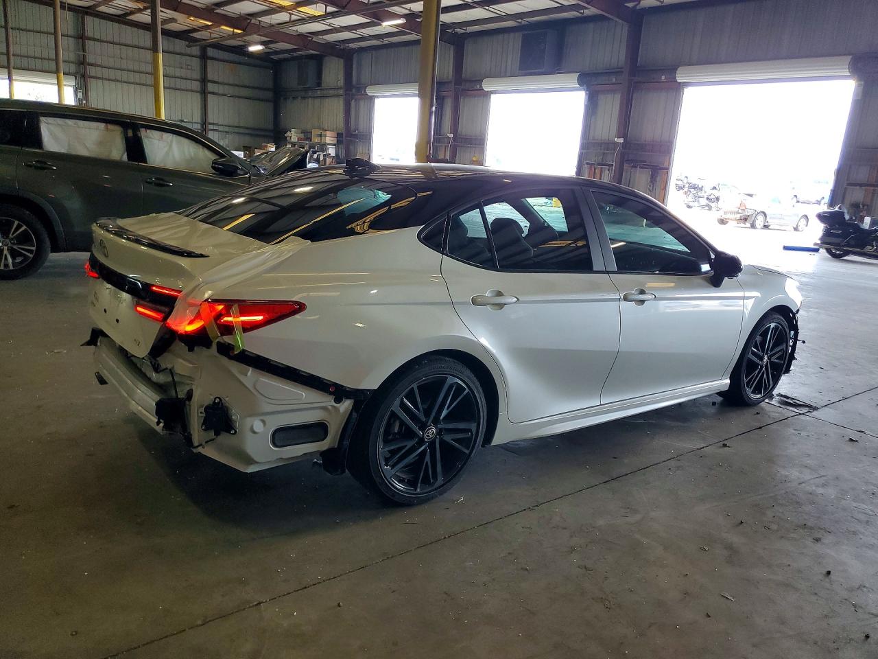 2026 TOYOTA CAMRY XSE — снимка 3