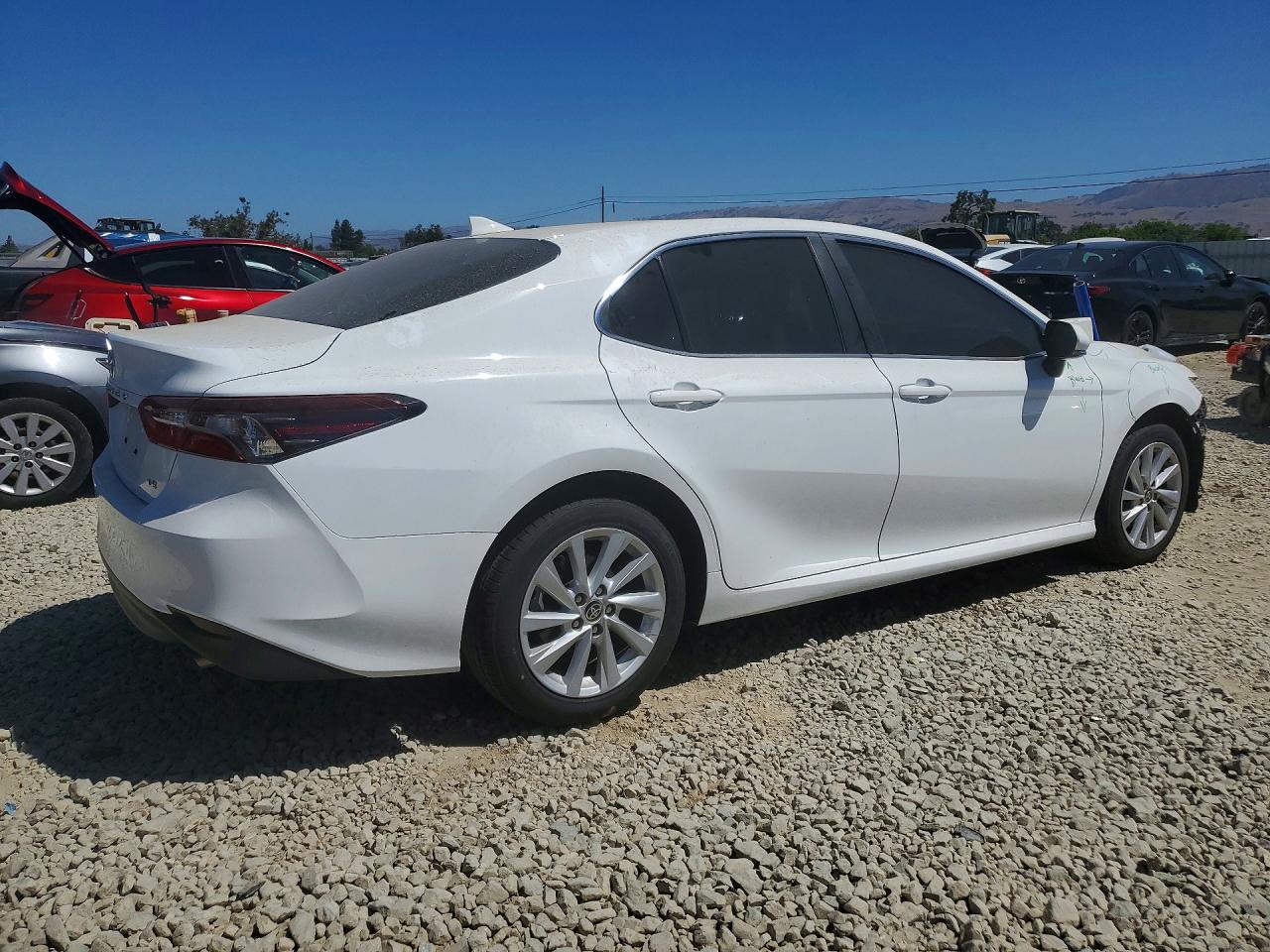 2022 TOYOTA CAMRY LE — снимка 3