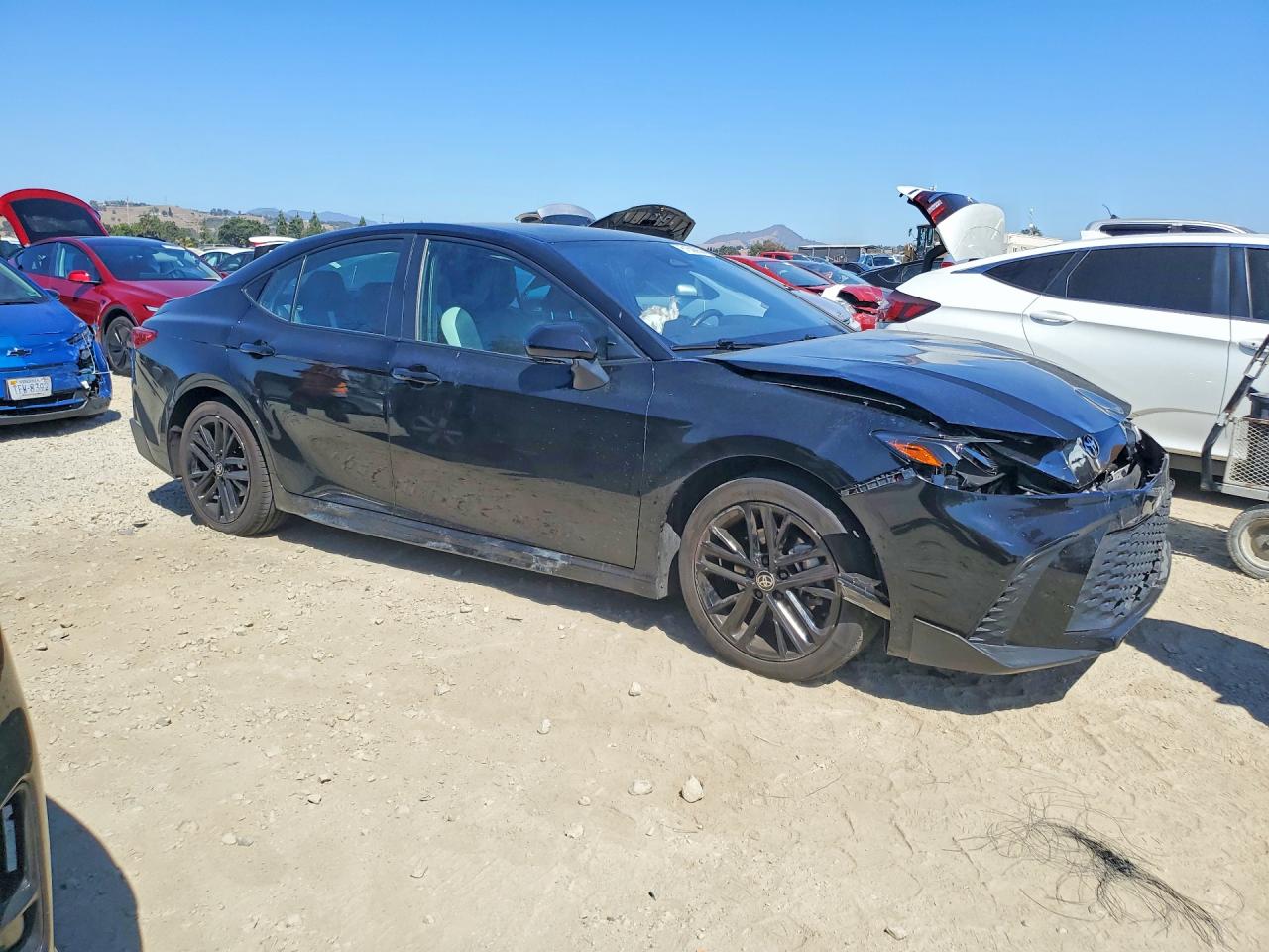 2025 TOYOTA CAMRY SE — снимка 4