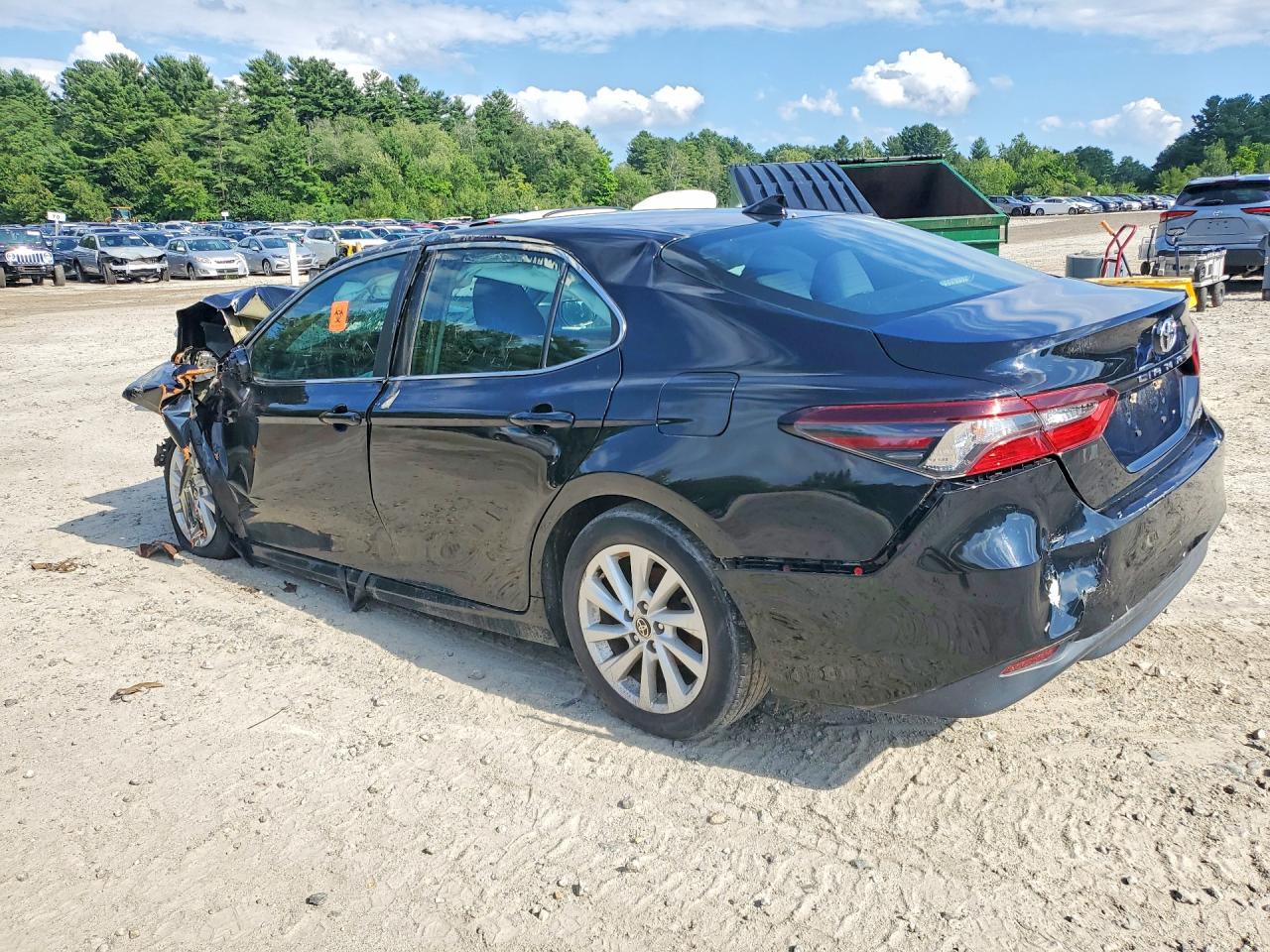 2022 TOYOTA CAMRY LE — снимка 2