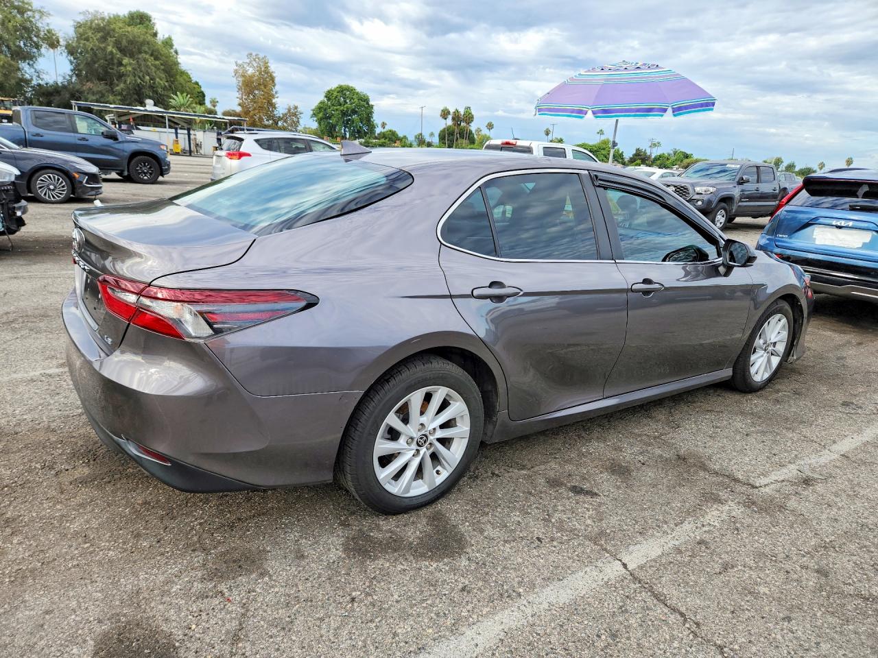 2022 TOYOTA CAMRY LE — снимка 3