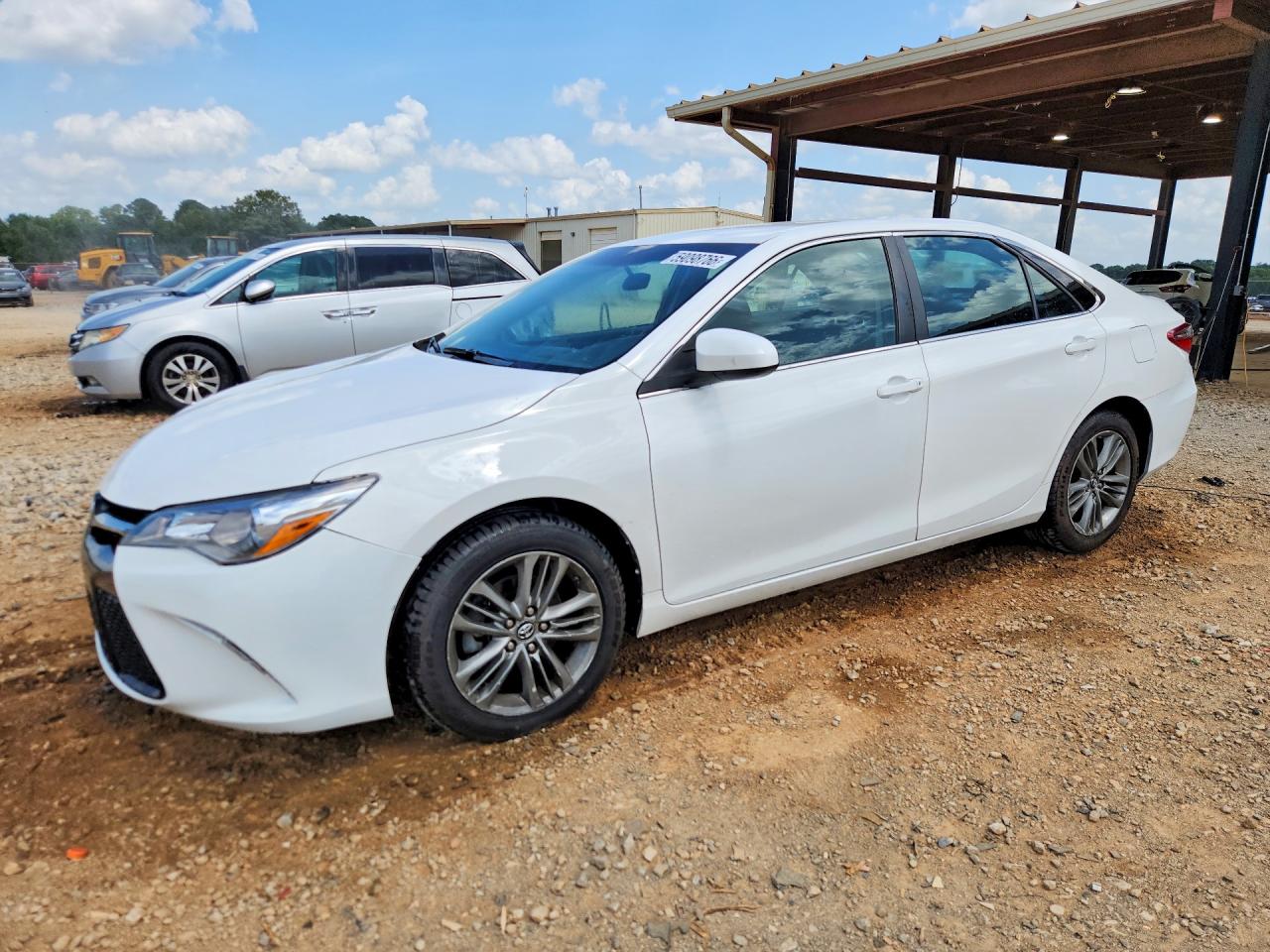 2017 TOYOTA CAMRY SE