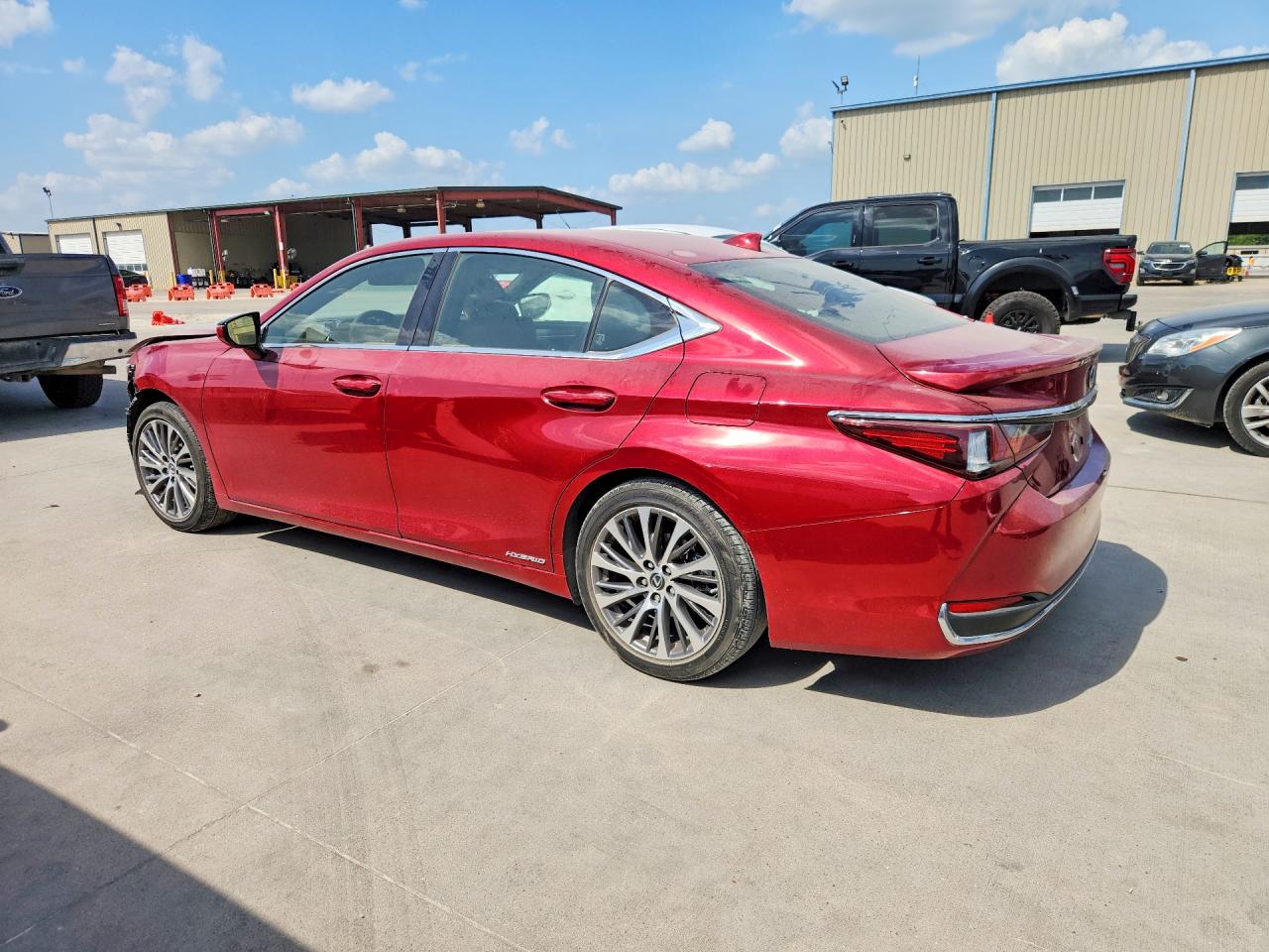 2019 LEXUS ES 300H — снимка 2