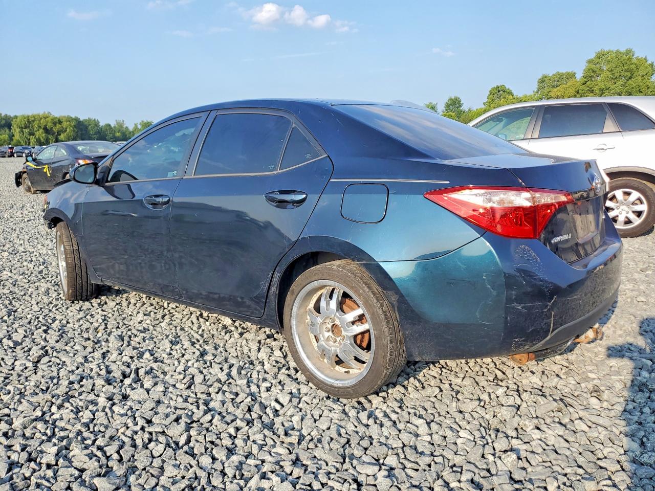 2017 TOYOTA COROLLA LE — снимка 2