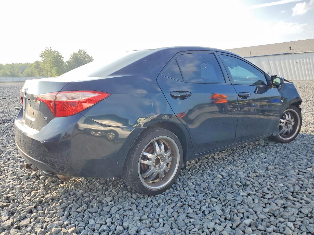 2017 TOYOTA COROLLA LE — снимка 3