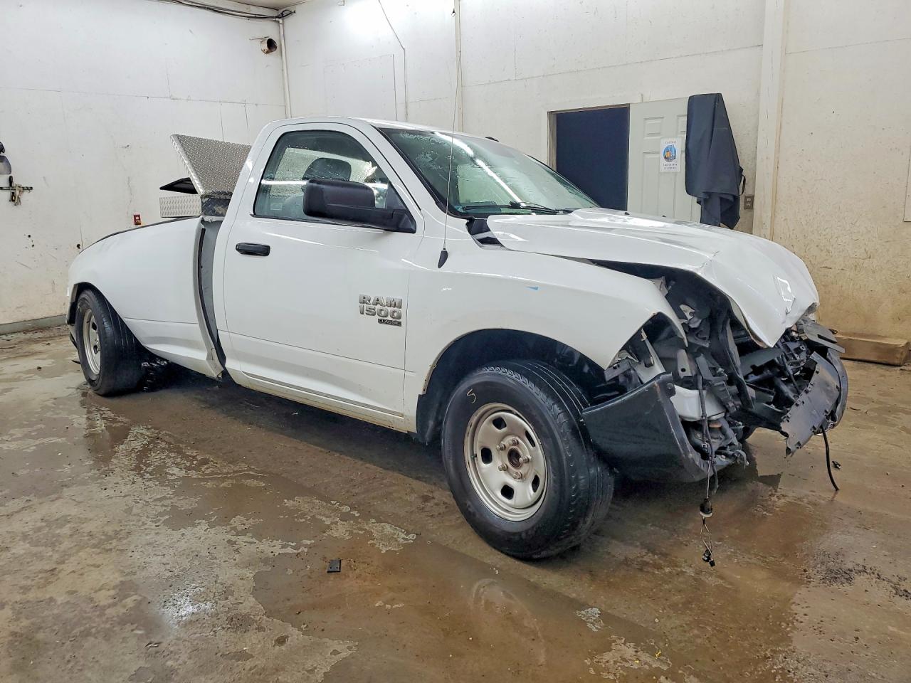 2023 RAM 1500 CLASSIC TRADESMAN — снимка 4