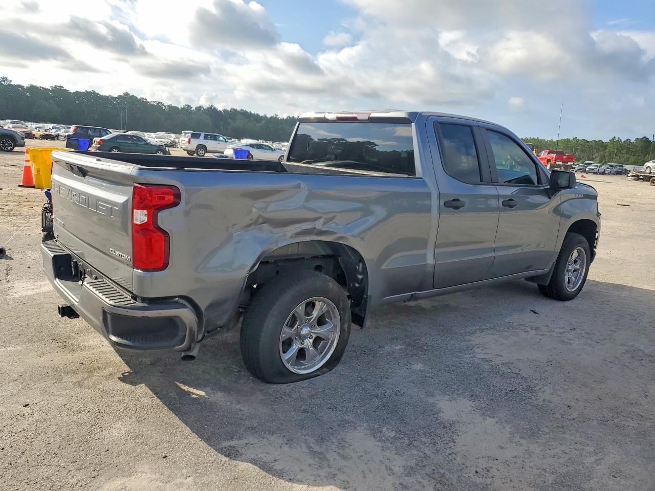 2021 CHEVROLET SILVERADO C1500 CUSTOM — снимка 3