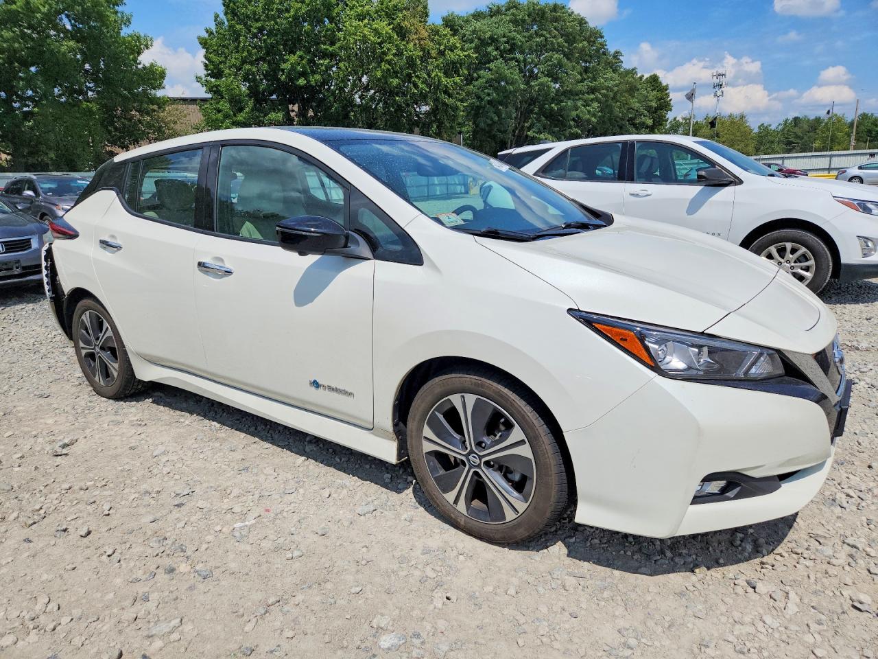 2019 NISSAN LEAF SL — снимка 4