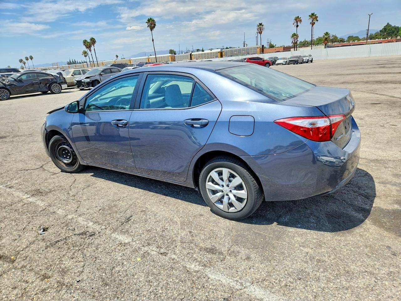 2015 TOYOTA COROLLA LE — снимка 2
