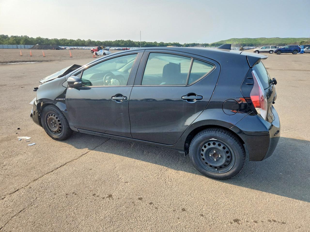 2015 TOYOTA PRIUS C ONE — снимка 2