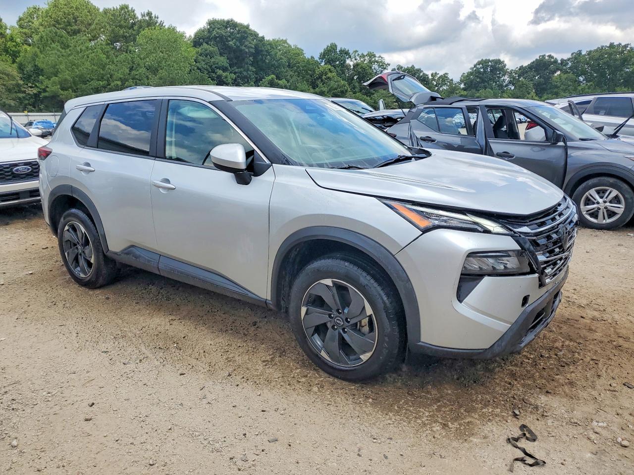 2025 NISSAN ROGUE SV — снимка 4