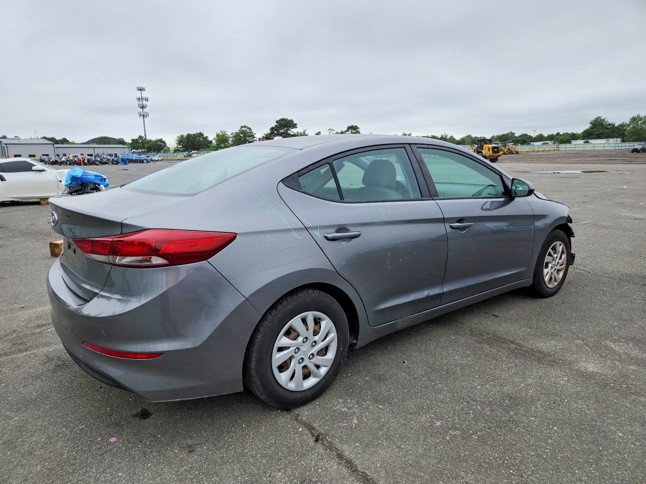 2018 HYUNDAI ELANTRA SE — снимка 3