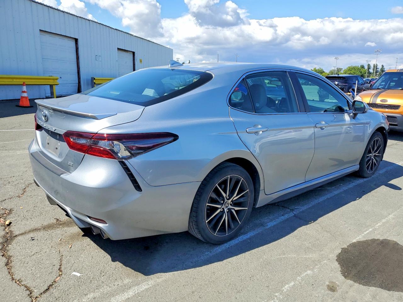 2022 TOYOTA CAMRY SE — снимка 3
