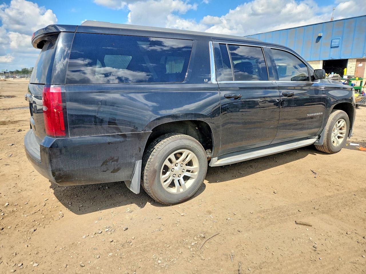 2015 CHEVROLET SUBURBAN K1500 LT — снимка 3