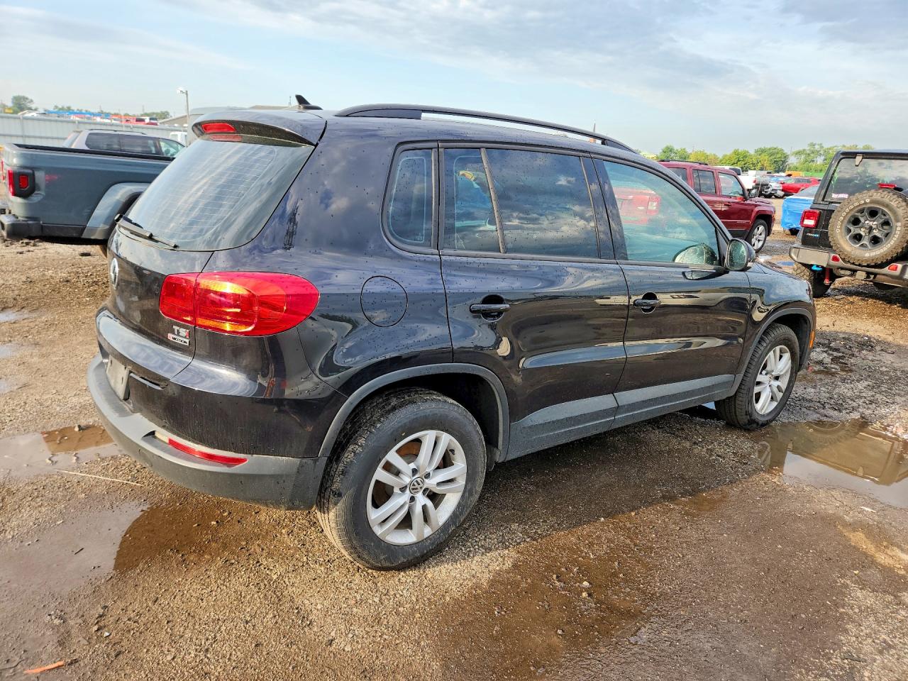 2017 VOLKSWAGEN TIGUAN S — снимка 3